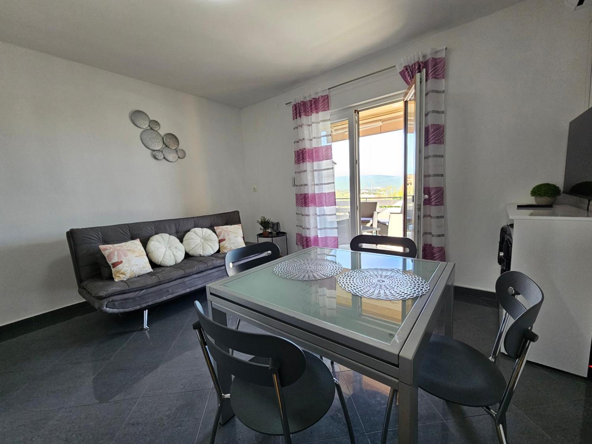 Apartmani Pavlovic Krk Town Exterior photo